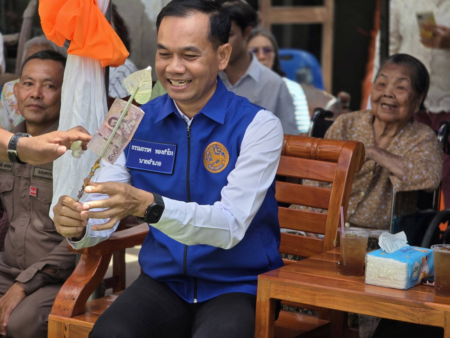 นายอำเภอปักธงชัย นำทีมปักธงสร้างสุข ประกอบพิธีมอบบ้านโครงการรวมพลังปักธงชัย สานสายใยชุมชน ณ ตำบลตะคุ